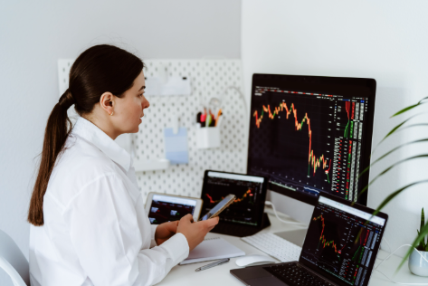 Blockchain Infrastructure and Global Economy